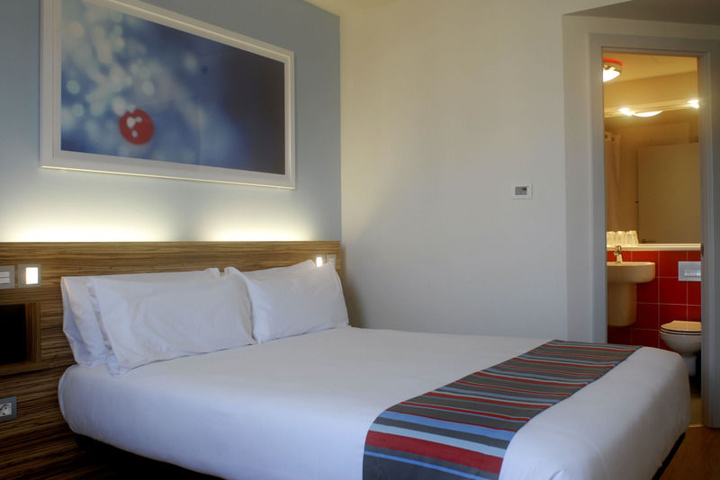 Travelodge Croydon Central Екстер'єр фото