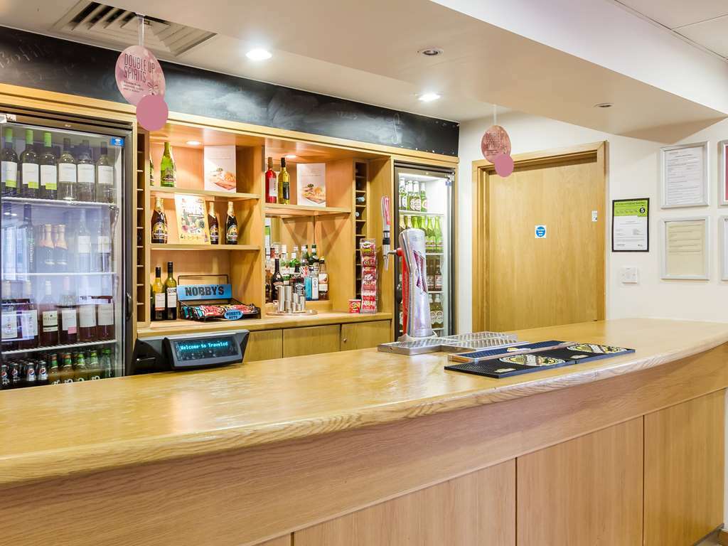 Travelodge Croydon Central Ресторан фото