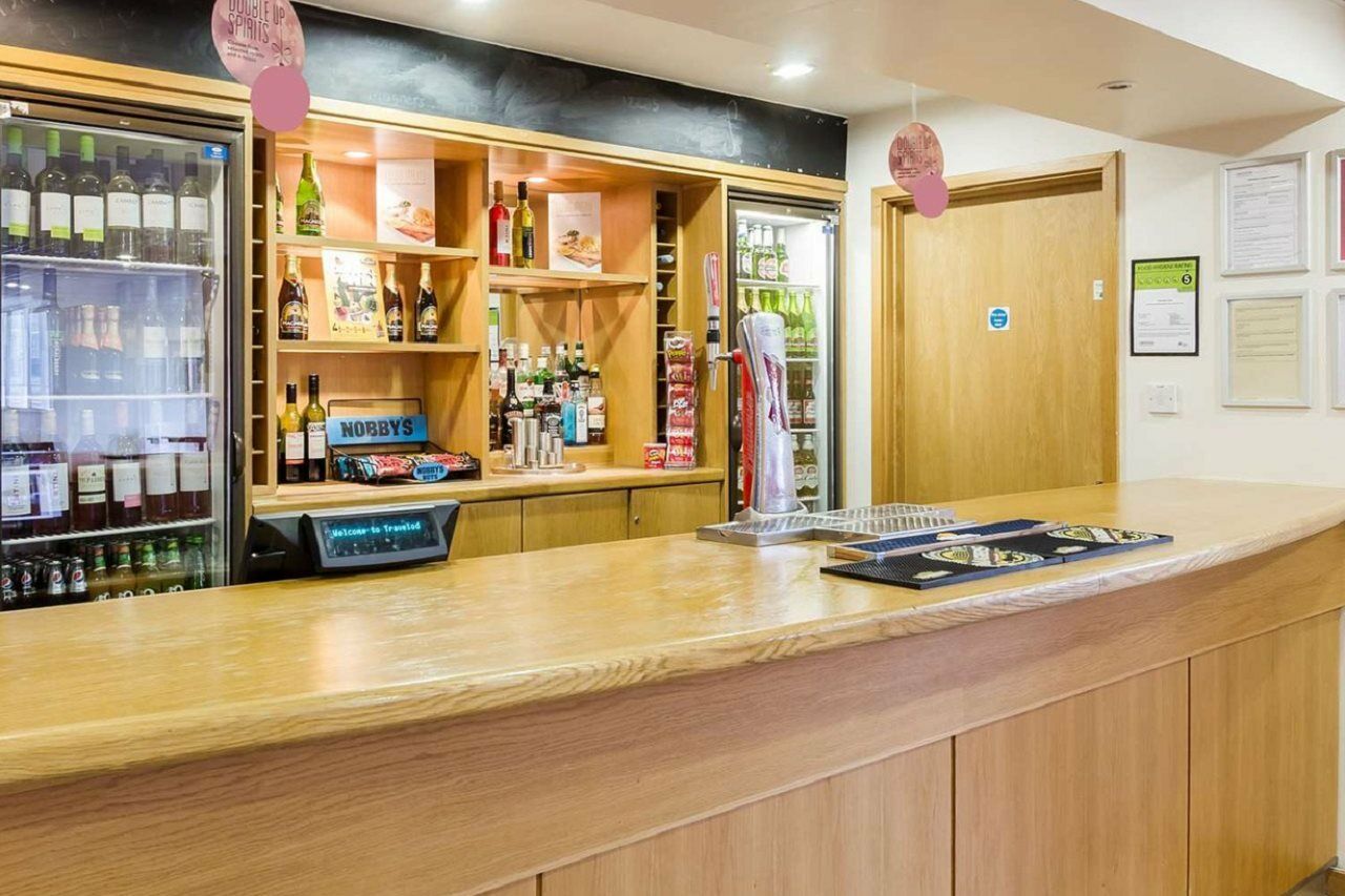 Travelodge Croydon Central Екстер'єр фото