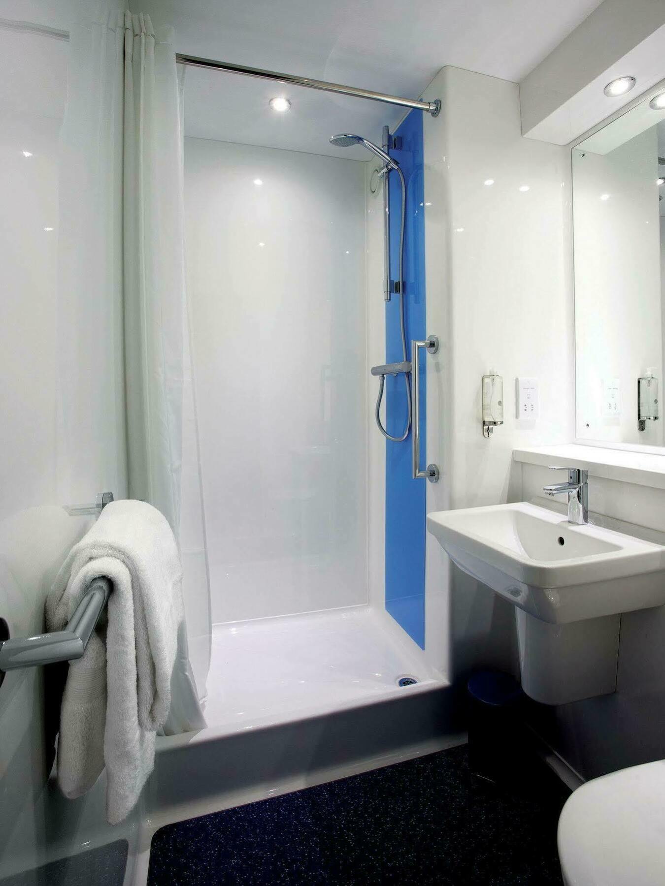 Travelodge Croydon Central Екстер'єр фото